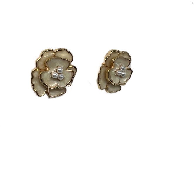 Elegant Camellia Stud Earrings For Women Gold Tone Dainty Statement Earrings